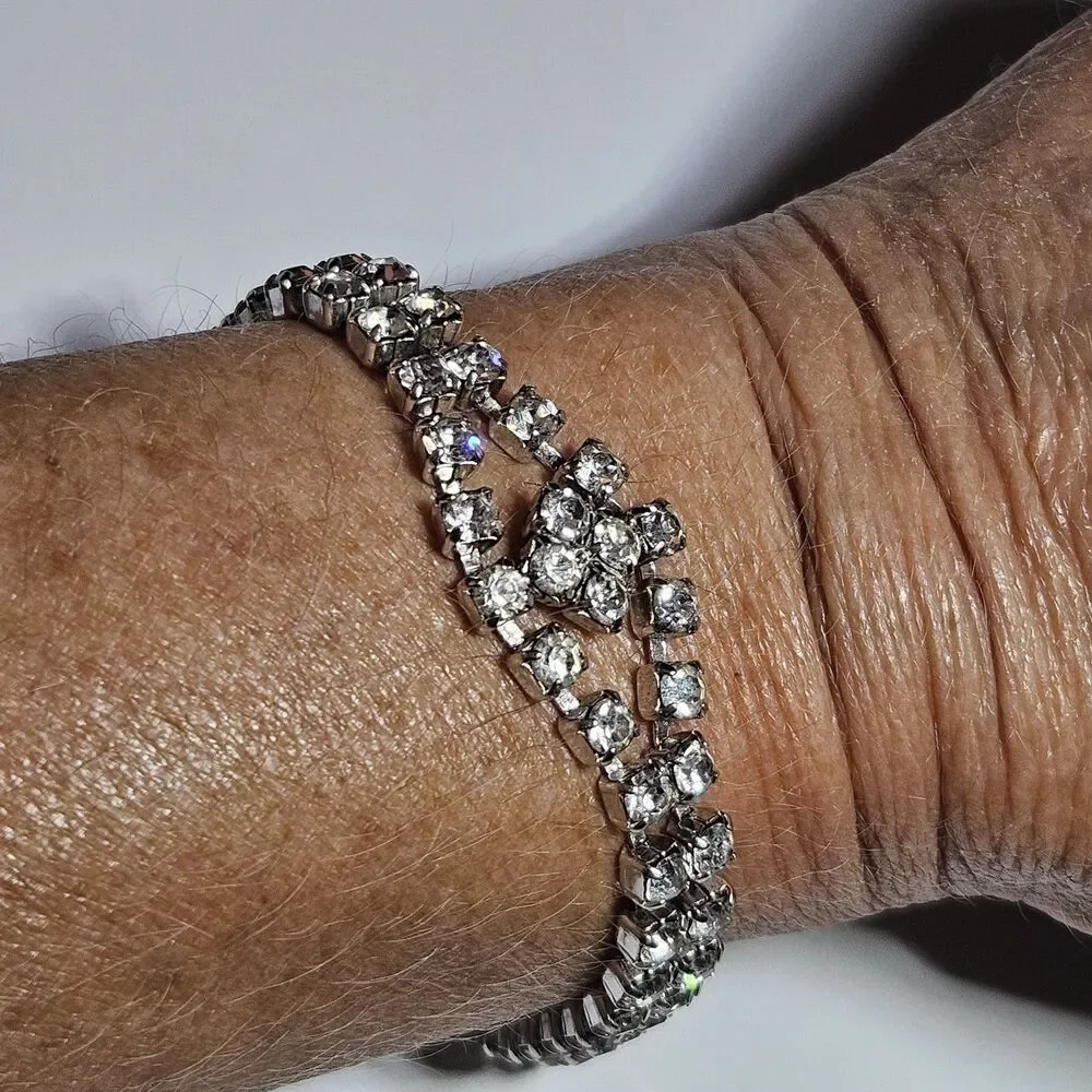 Silver Tone Vintage Clear Rhinestone Bracelet 6.75